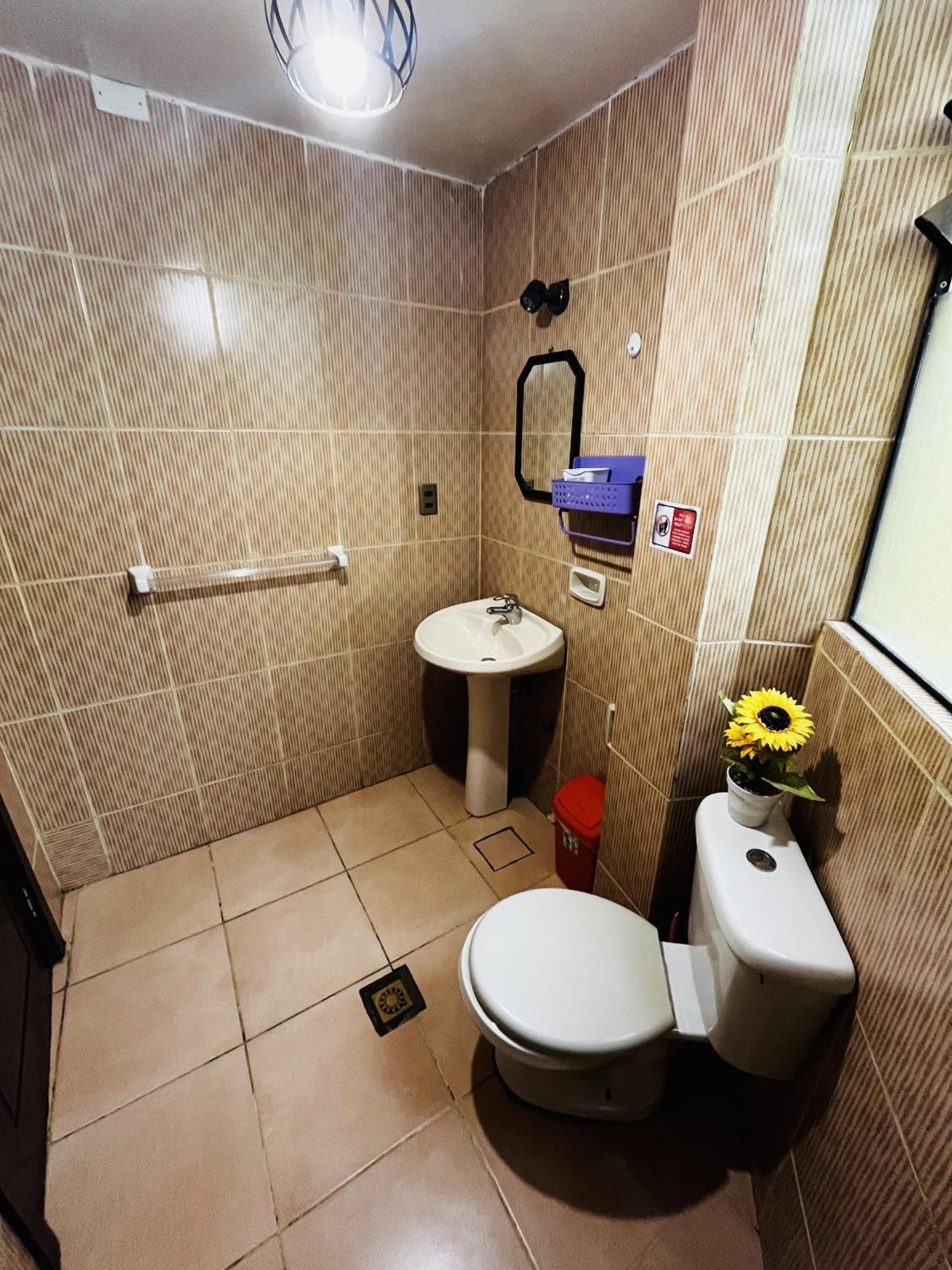 Hostal La Casa Bonita *